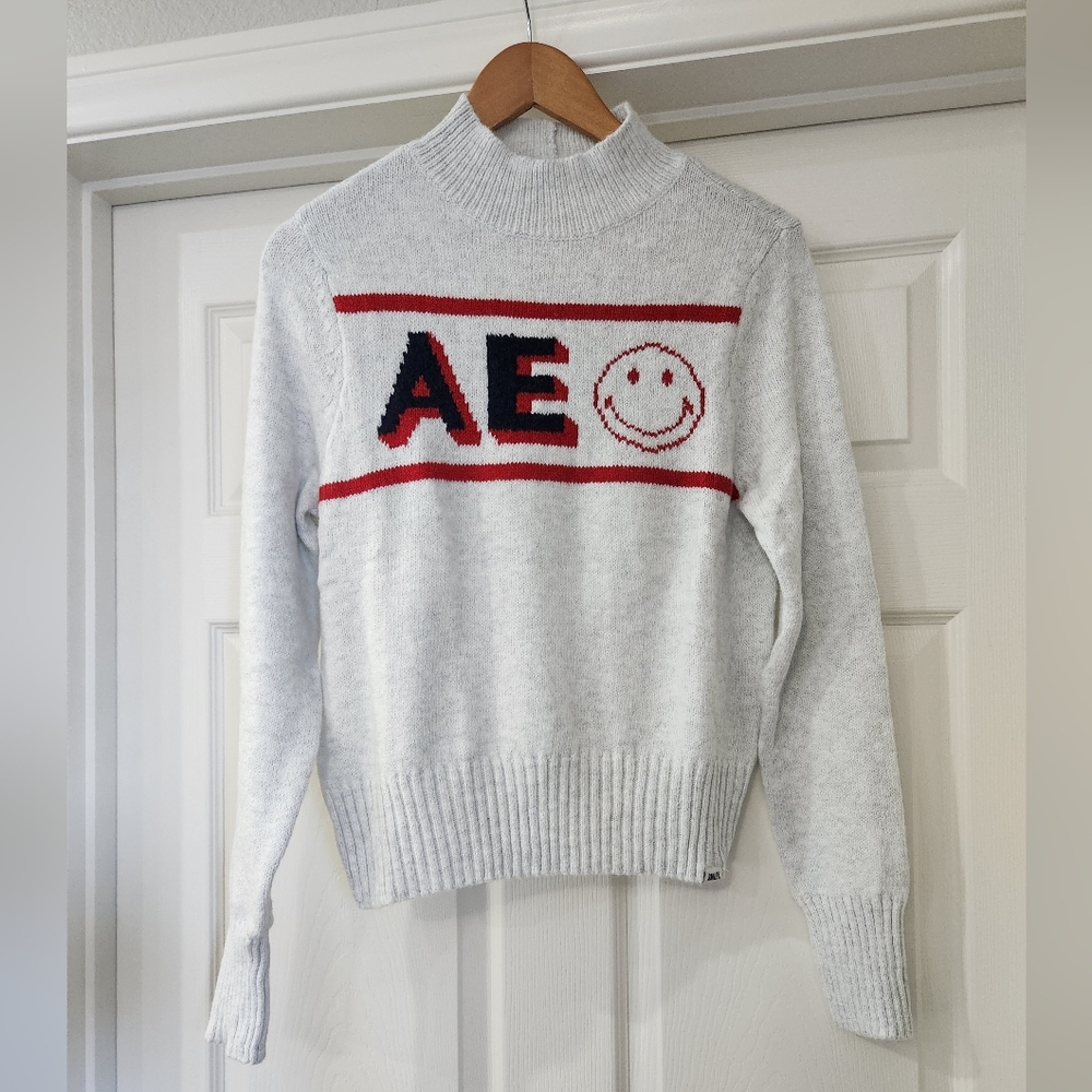 American Eagle Smiley Knit Sweater Size Medium NWT